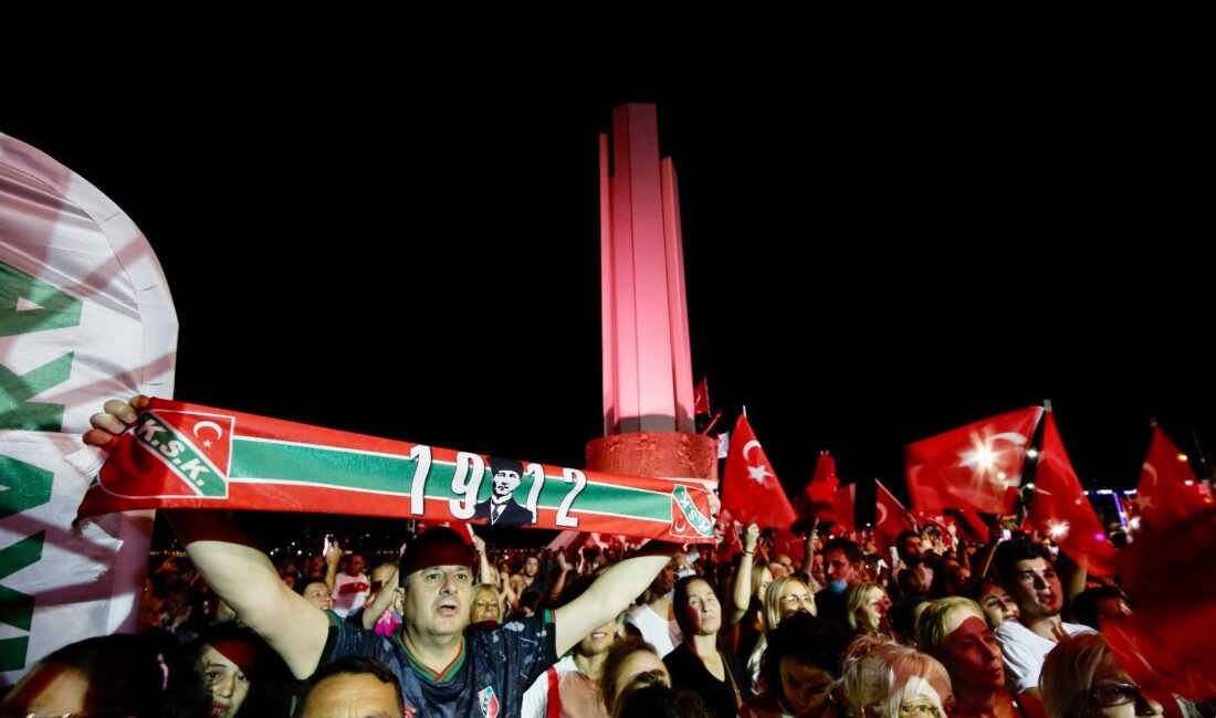 Karşıyaka sevdalıları tarafından ‘Dünya Karşıyakalılar Günü’ olarak kutlanan 19 Aralık,
