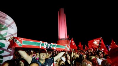Karşıyaka sevdalıları tarafından ‘Dünya Karşıyakalılar Günü’ olarak kutlanan 19 Aralık,