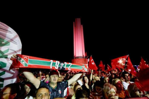 Karşıyaka sevdalıları tarafından ‘Dünya Karşıyakalılar Günü’ olarak kutlanan 19 Aralık,