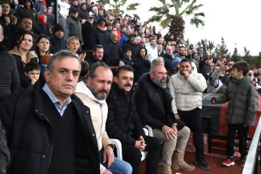 Birinci Amatör Lig’de oynadığı tüm maçları kazanan Dikili Belediyespor en