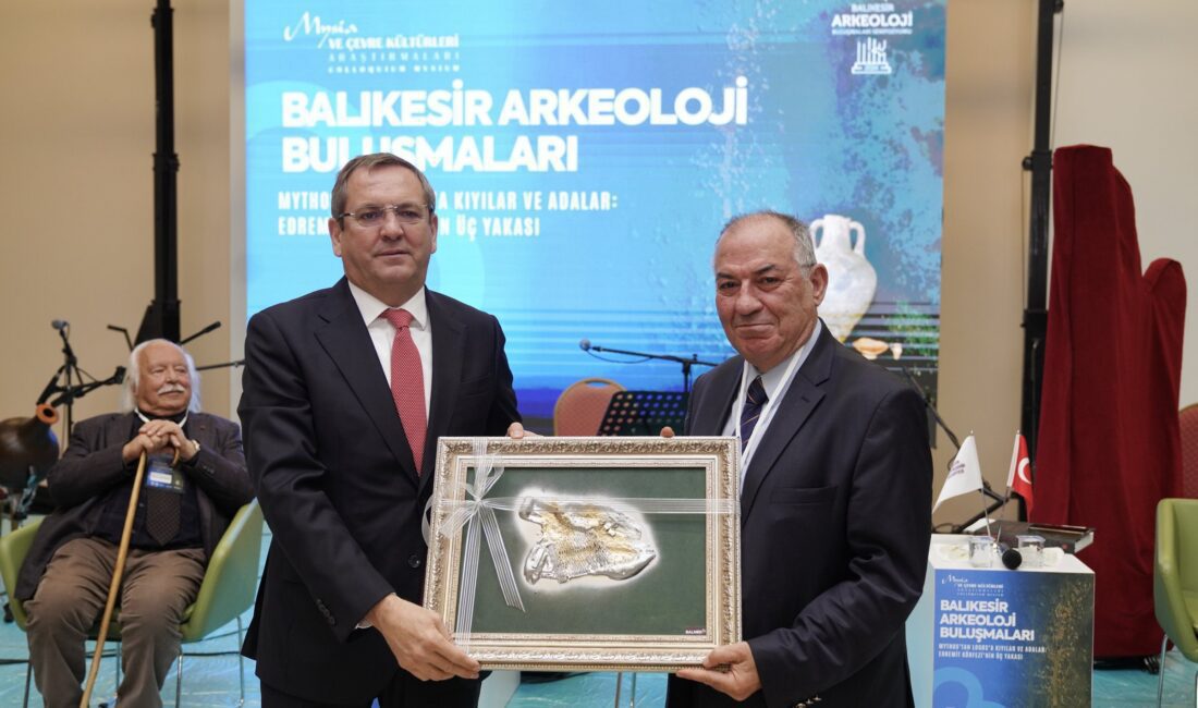 Ayvalık’ta, Balıkesir Büyükşehir Belediyesi öncülüğünde, Balıkesir Valiliği, Ayvalık Belediyesi,
Balıkesir Kent