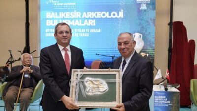 Ayvalık’ta, Balıkesir Büyükşehir Belediyesi öncülüğünde, Balıkesir Valiliği, Ayvalık Belediyesi,
Balıkesir Kent
