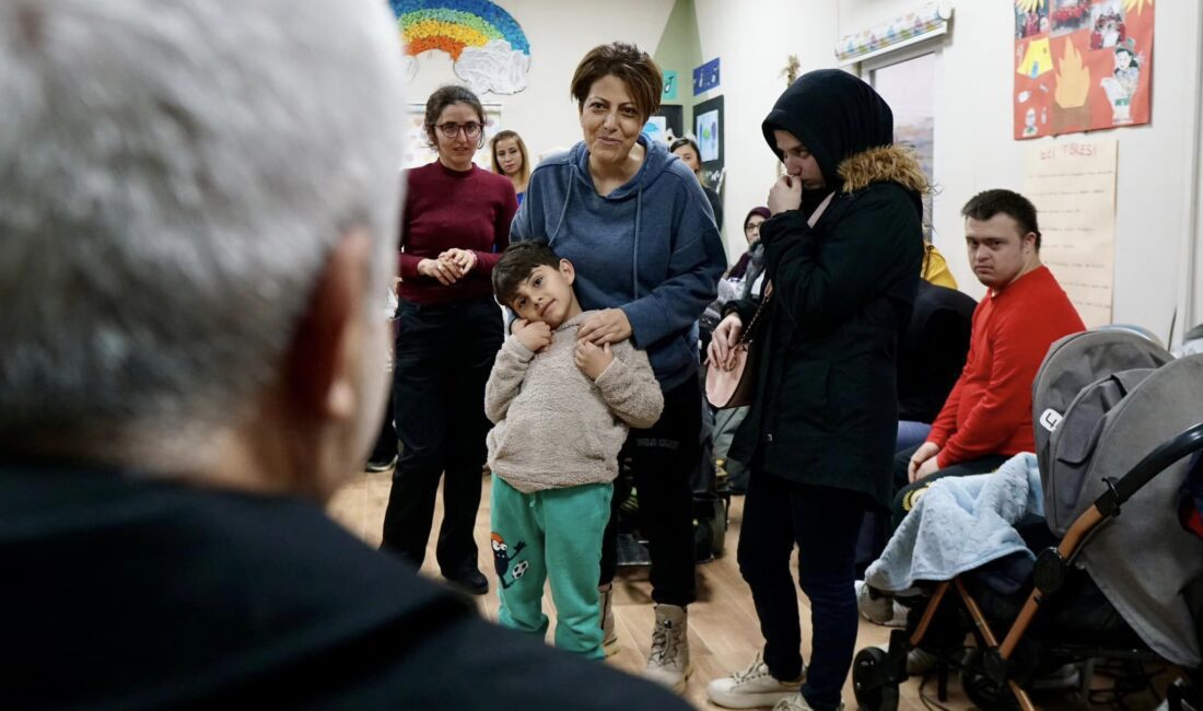 Dünya Engelliler Günü’nde, Kemalpaşa Belediye Başkanı Mehmet Türkmen özel gereksinimli