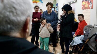 Dünya Engelliler Günü’nde, Kemalpaşa Belediye Başkanı Mehmet Türkmen özel gereksinimli