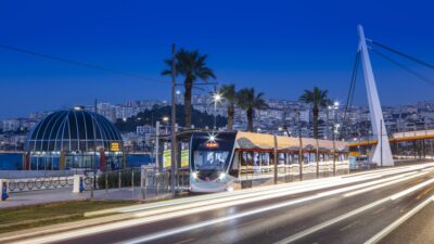 Konak ve Karşıyaka tramvay hatlarında seferler, trafo ve besleme hatlarında