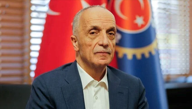 TÜRK-İŞ Başkanı Atalay: Bir daha komisyona katılmıyoruz… TÜRK-İŞ Başkanı Ergün Atalay, asgari ücretin 22 bin 104 TL