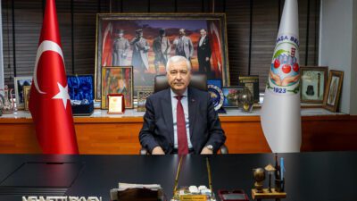 Kemalpaşa Belediye Başkanı Mehmet Türkmen, yeni yıl dolayısıyla kutlama mesajı