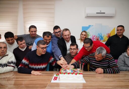 Ayvalık Belediye Başkanı Mesut Ergin, yeni yılı eşi Canan Ergin