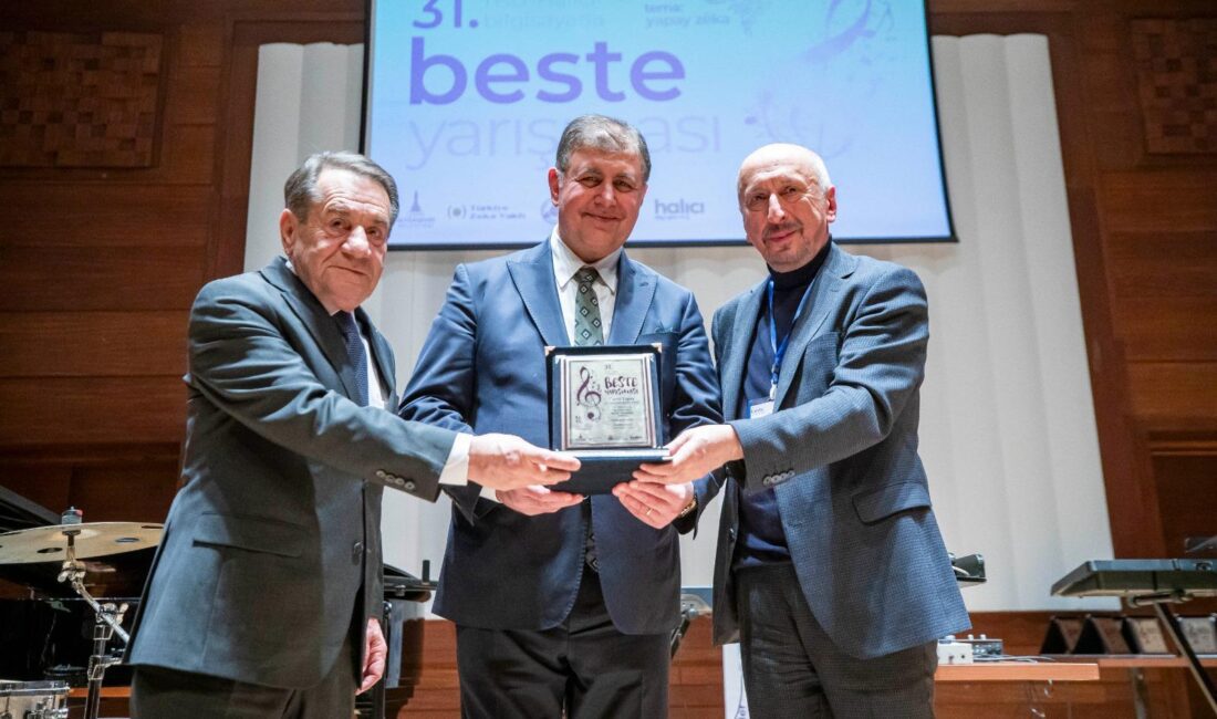 İzmir Büyükşehir Belediye Başkanı Dr. Cemil Tugay’ın da jüri üyesi