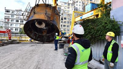 İzmir Büyükşehir Belediyesi’nin yapımını sürdürdüğü Buca Metrosu'nun tünel kazıları devam