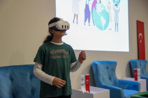 Sürdürülebilir bir dünya hedefiyle projelerini hayata geçiren Buca Belediyesi, çocuklara