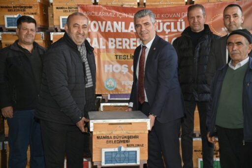 Manisa Büyükşehir Belediyesi, sosyal belediyecilik anlayışıyla üreticilere destek olmaya devam