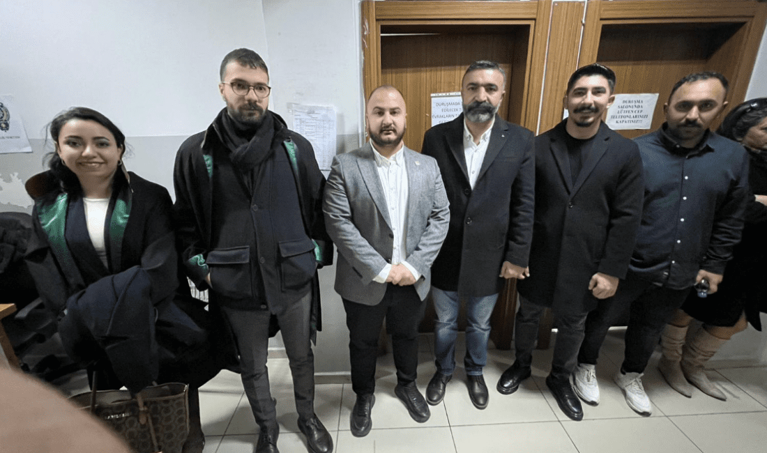 CHP Çiğli Gençlik Kolları Başkanı ve yöneticileri hakim karşısına çıktı: Duruşma ertelendi Cumhuriyet Halk Partisi (CHP) önceki Çiğli Gençlik Kolları Başkanı Okan