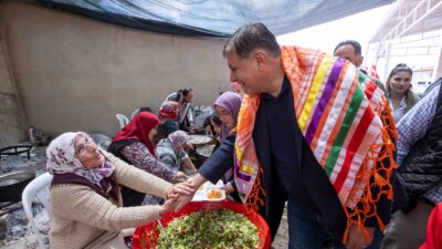 İzmir Büyükşehir Belediyesi, çiftçiyi her alanda desteklemeyi sürdürüyor.