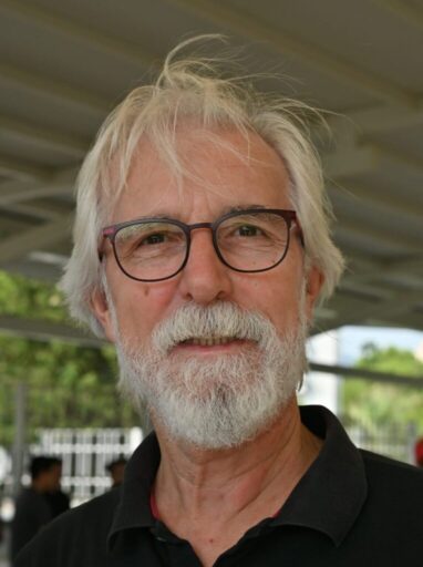 Doğan Prepol Doğan Prepol yazar fotoğrafı