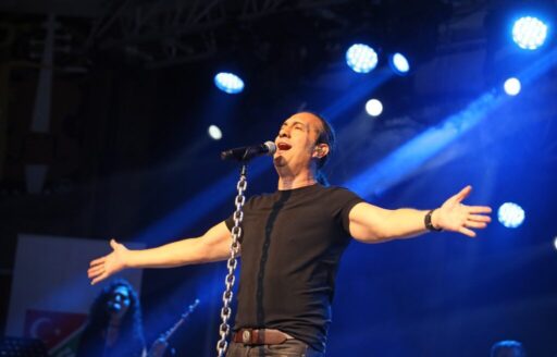 Karşıyaka Spor Kulübü’nün kuruluş yılı olan 1912’ye ithafen her yıl