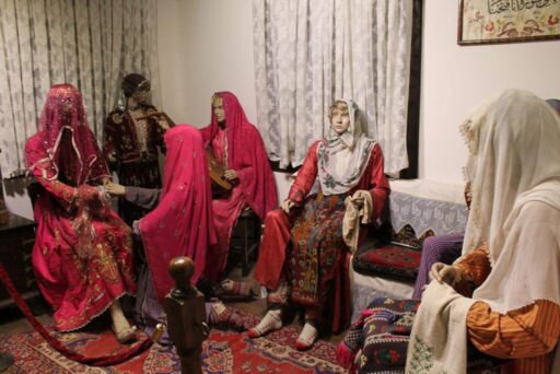 İZMİR(Ege Ajans)- Ege Üniversitesi Etnografya Müzesi, Aralık ayı boyunca dopdolu bir