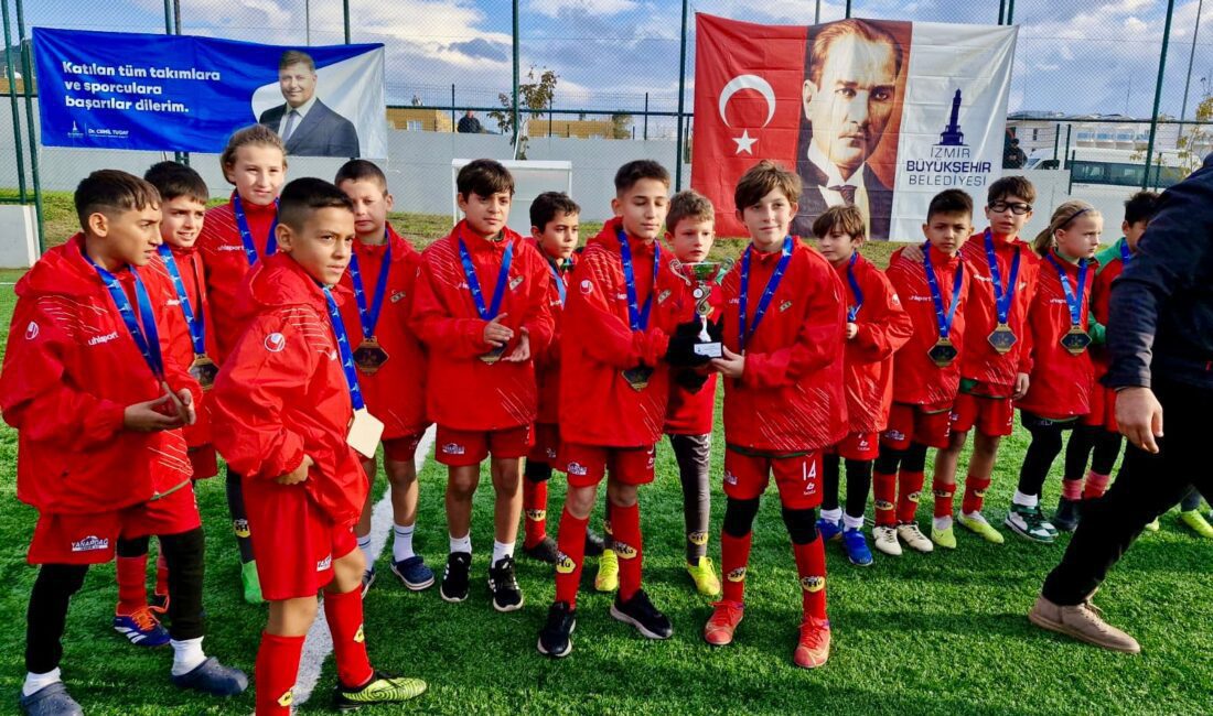 İzmir Büyükşehir Belediyesi tarafından düzenlenen Cumhuriyet Kupası Turnuvası’nın ikinci etabı