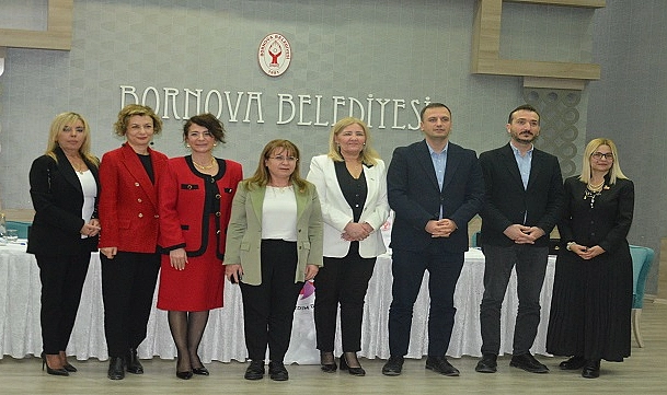 Geçtiğimiz pazar günü Bornova belediyesinin ev sahipliğinde İnsan Hakları ve