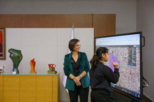 3 Aralık Dünya Engelliler Günü kapsamında, Karabağlar'daki Zeyni Hanım Ortaokulu'nda