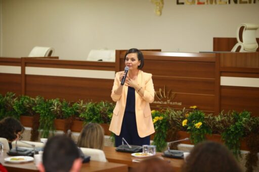 Karabağlar Belediyesi, vatandaşların yapı ruhsat süreçlerini belediye hizmet noktalarına gelmeden