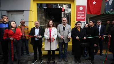 Karşıyaka Belediyesi, Dünya Karşıyakalılar Günü kapsamında Dükkan 35 ½’un açılışını