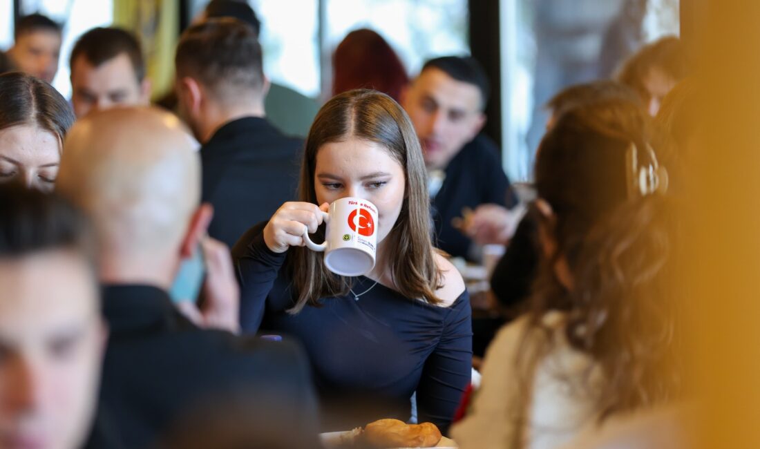 Kuzey Makedonya Türkçe Eğitim Bayramı nedeniyle Türkiye’de eğitim gören Kuzey