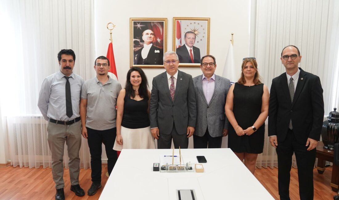 Berlin Humboldt Üniversitesi Moleküler Parazitoloji Anabilim Dalında çalışmalarını sürdürürken TÜBİTAK