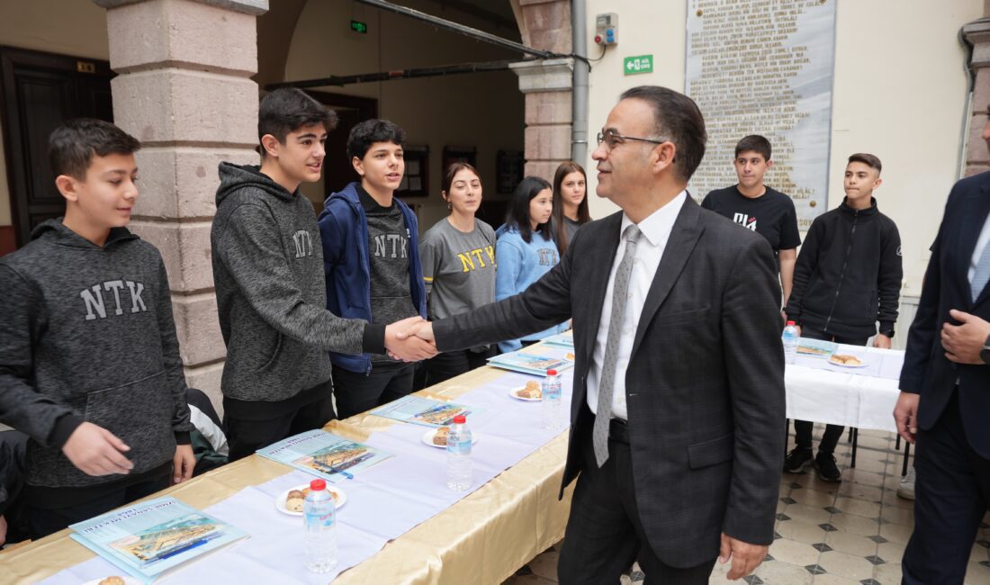 İzmir İl Milli Eğitim Müdürü Dr. Ömer Yahşi, Konak Mithatpaşa