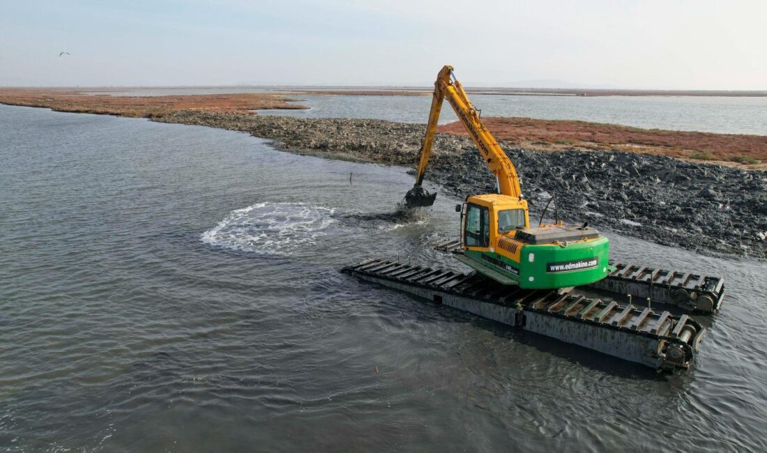 “Temiz Körfez” için çalışmalar Gediz’e uzandı Körfez’in temizlenmesi için tarihinin en büyük yatırımlarından birini hayata geçiren