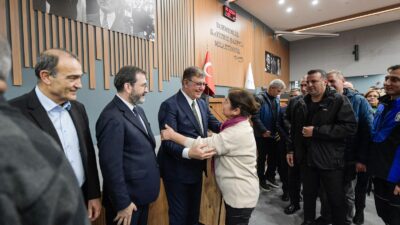 İzmir Büyükşehir Belediye Başkanı Dr. Cemil Tugay, İzmir Büyükşehir Belediyesi