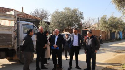 Ödemiş Belediyesi Türkmen Mahallesi’nde kilit parke taş çalışmaları devam ediyor.