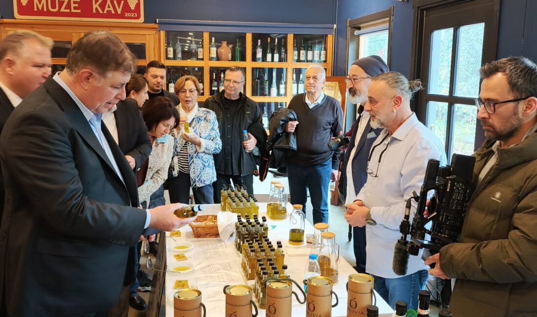 Urla Zeytin ve Sanat festivalin de lezzet fırtınası Bu yıl ilk kez düzenlenen Urla Zeytin ve Sanat festivalin