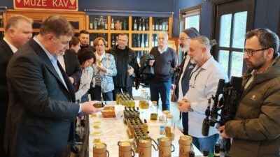 Bu yıl ilk kez düzenlenen Urla Zeytin ve Sanat festivalin