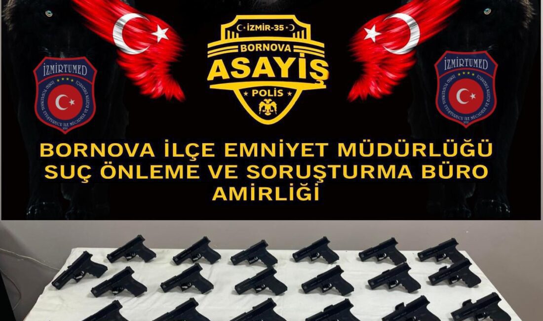 Bornova İlçe Emniyet Müdürlüğü Silah ticareti yapan kişilere yaptığı operasyon