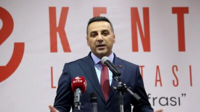 Çiğli Belediye Başkanı Onur Emrah Yıldız, göreve gelir gelmez, ilçenin