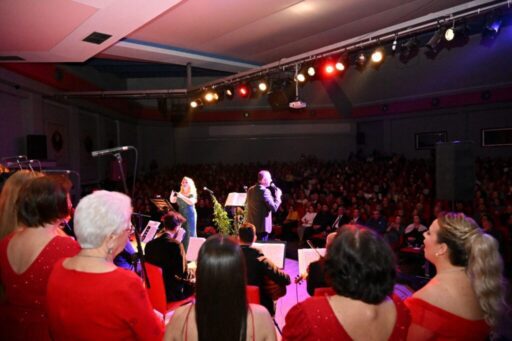 Manisa Büyükşehir Belediyesi Türk Sanat Müziği Korosu’nun yeni yıl konseri