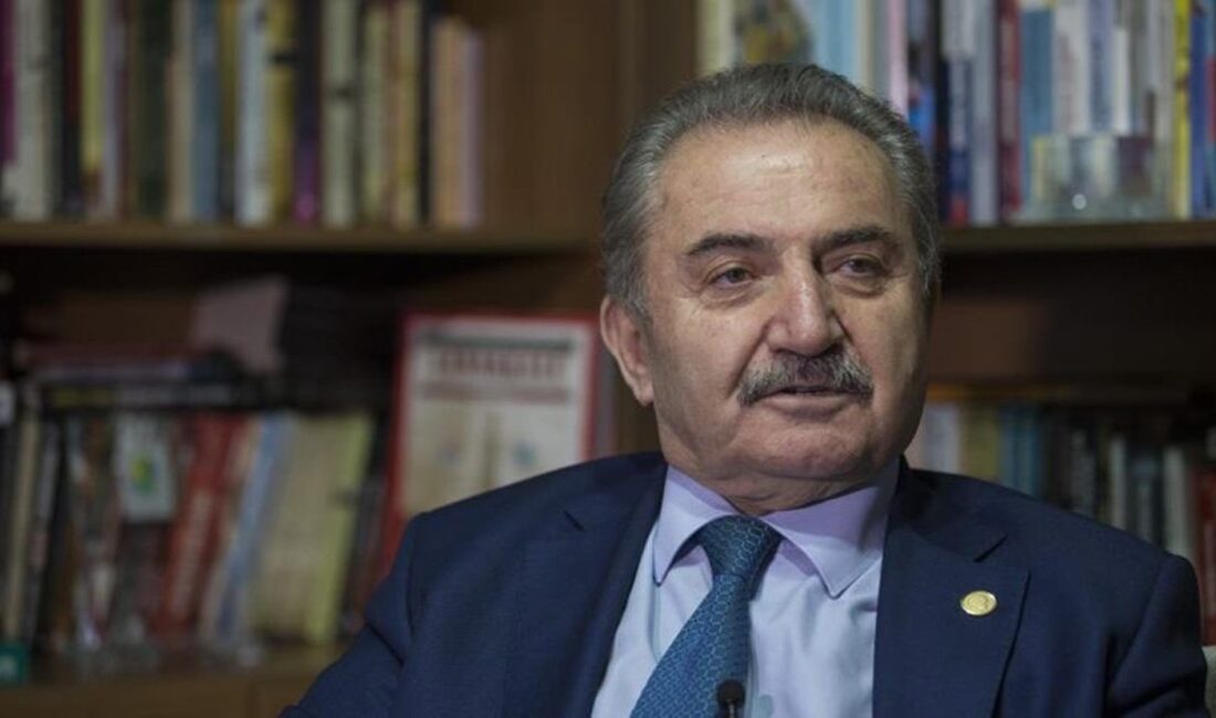 ATA Parti Genel Başkanı Namık Kemal Zeybek, partisinin Eskişehir İl