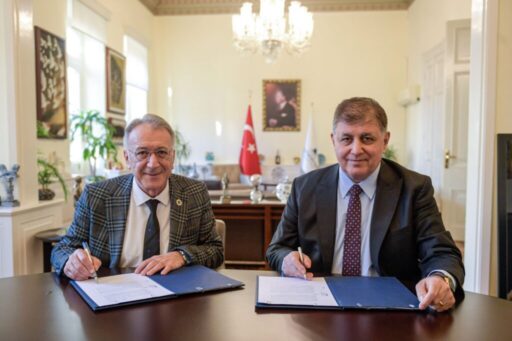 İzmir Büyükşehir Belediyesi ve İzmir Barosu arasında “Adalete Erişim Protokolü”