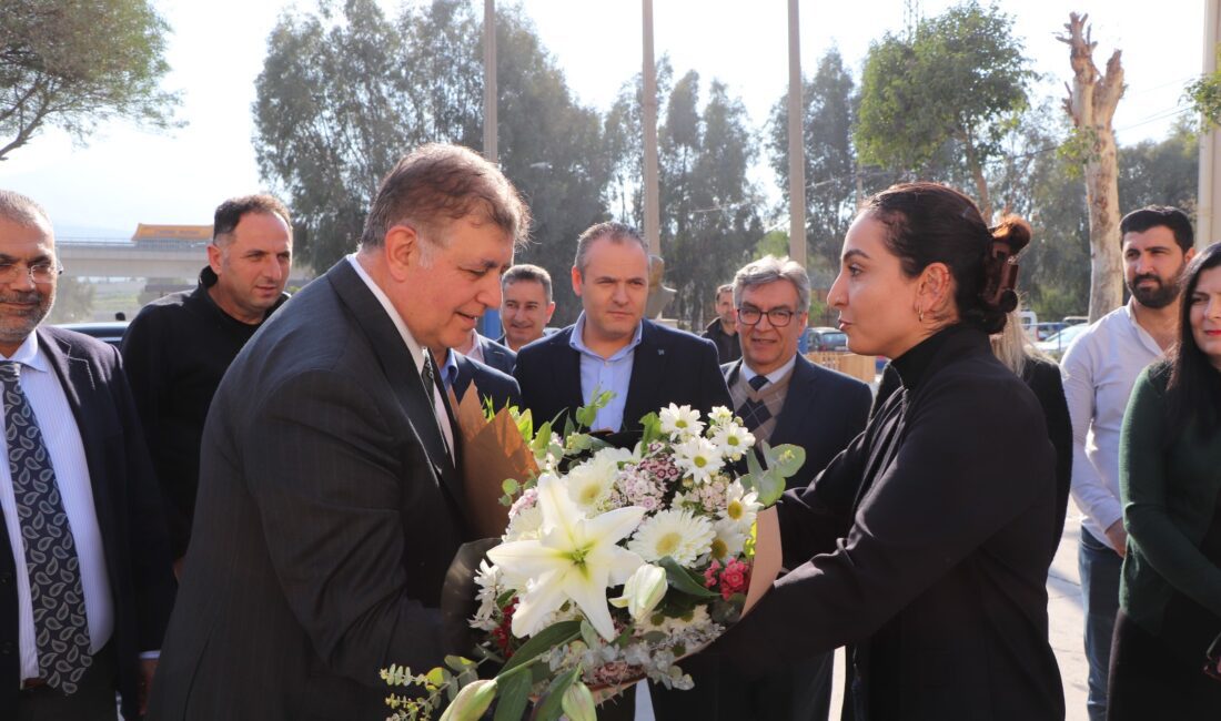 İzmir Büyükşehir Belediye Başkanı Dr. Cemil Tugay, İZBETON Genel Müdürlüğü’nü