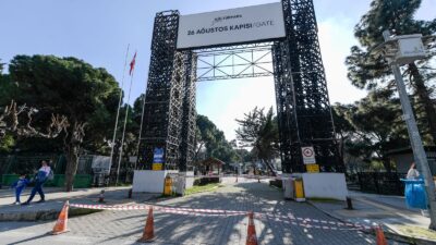 Kültürpark 26 Ağustos Kapısı, Çalışma kapsamında yapının yıpranan çelik aksamı