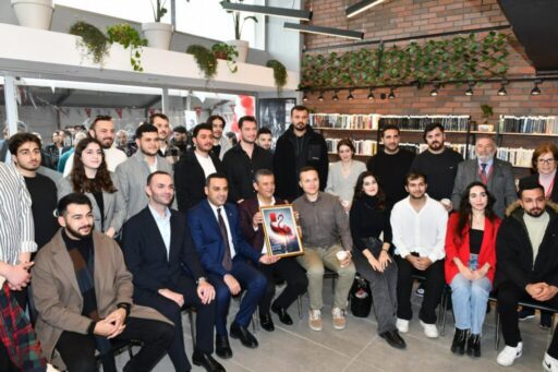 Cumhuriyet Halk Partisi Genel Başkanı Özgür Özel,  Çiğli’de düzenlenen törenle