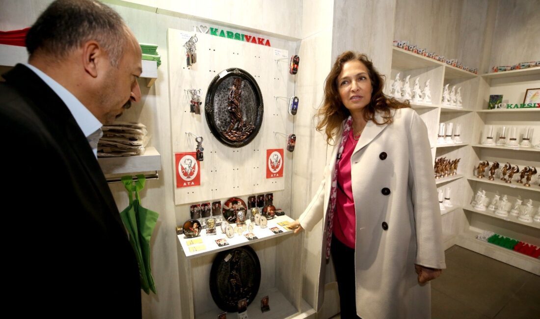 Karşıyaka Belediyesi tarafından, Dünya Karşıyakalılar Günü’nde hizmete açılan Dükkan 35