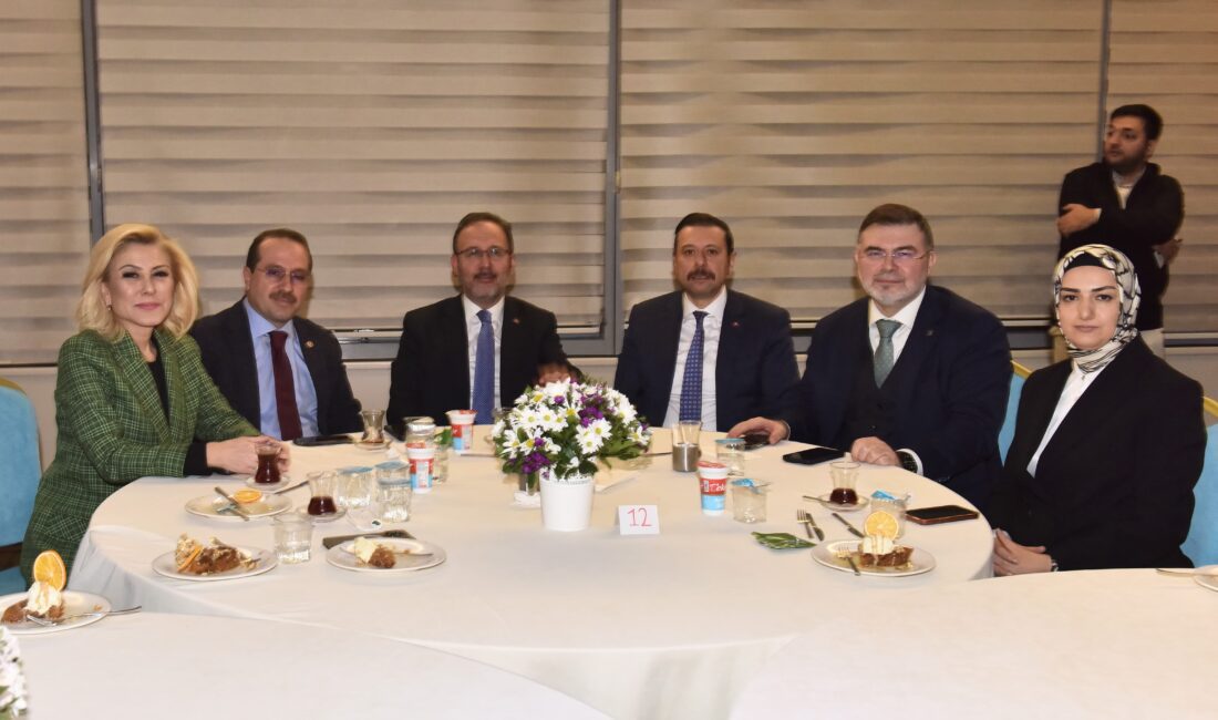 AK Parti İzmir’den delege buluşmasında önemli mesajlar ve açıklamalarda bulunuldu.