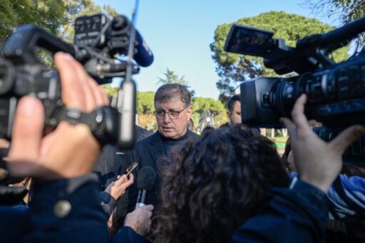 Dr. Cemil Tugay  İzmir Körfezi’ni kirleten unsurlara karşı denetim