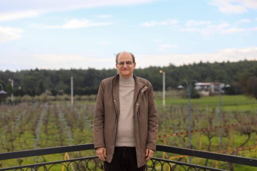 Buca Belediyesi, ilçe ile özdeşleşen razakı üzümünün üretimini yaygınlaştırmak, bilinirliğini