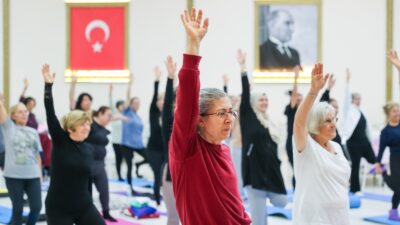Buca Belediyesi’nin açtığı zumba, pilates ve yoga kurslarına ilçede oturan