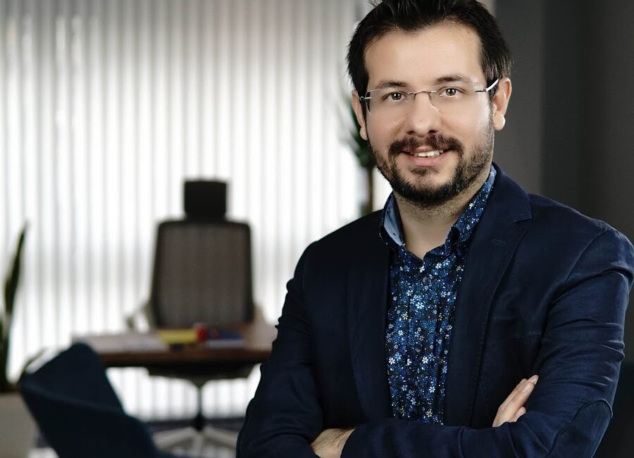 Büyük göğüsler, büyük sorunlar Büyük göğüslere sahip olmak dışarıdan bakıldığında bir avantaj gibi görünebilir.