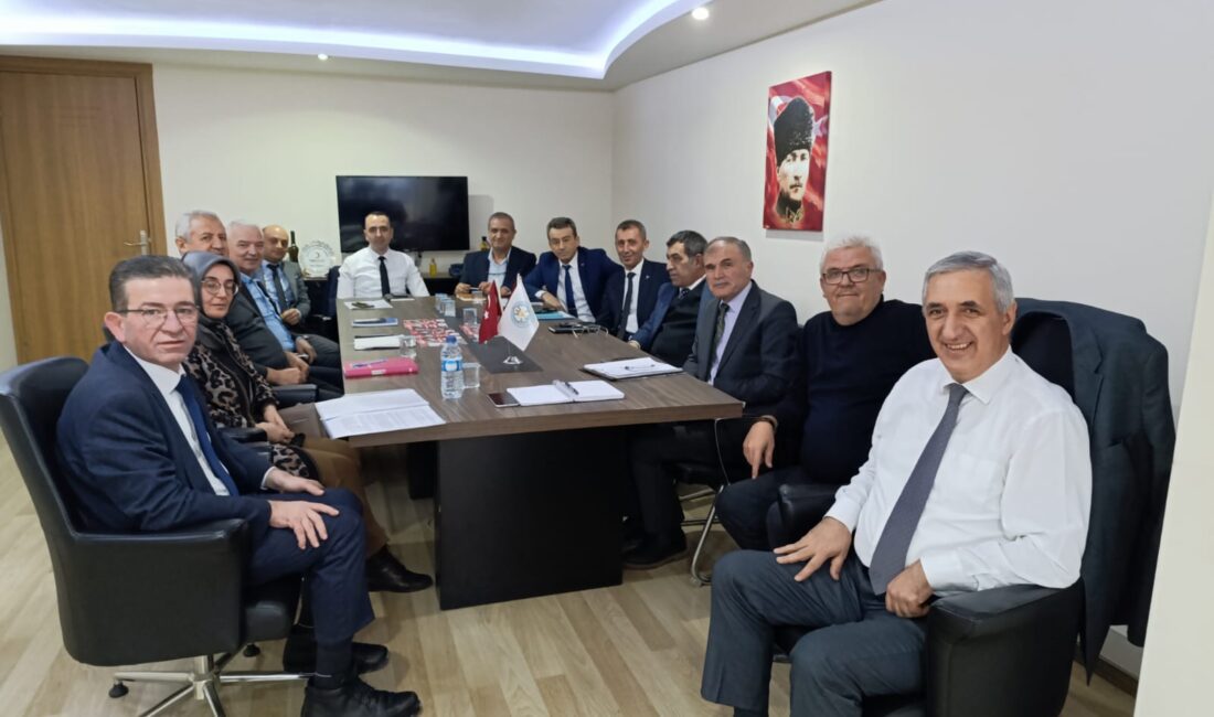 Büyükşehir’den İlçelerde Daha İyi Hizmet İçin Yoğun Çalışma Manisa Büyükşehir Belediyesi, vatandaşlara daha hızlı ve etkili hizmet sunmak