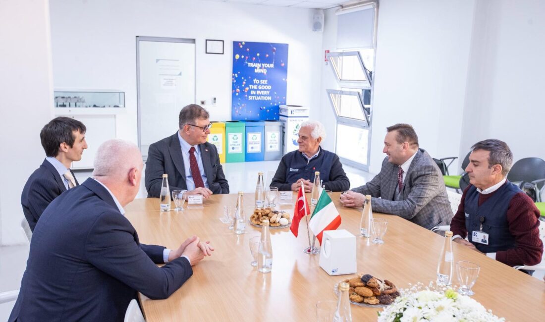 Cemil Tugay, İtalyan Eldor firmasını Gaziemir ESBAŞ’taki fabrikasında ziyaret etti.